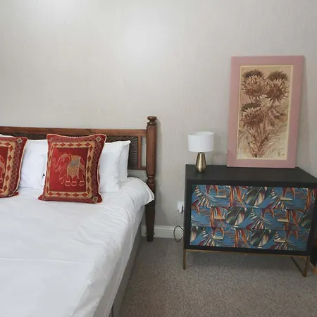 Apartament One Bedroom Ground Floor Flat In Clifton Village