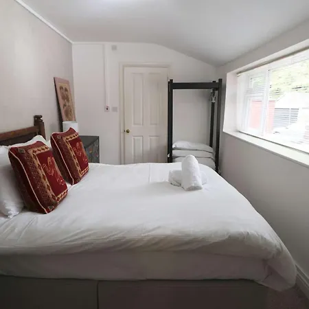 One Bedroom Ground Floor Flat In Clifton Village Apartmán Bristol