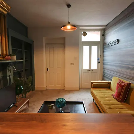 Apartament One Bedroom Ground Floor Flat In Clifton Village