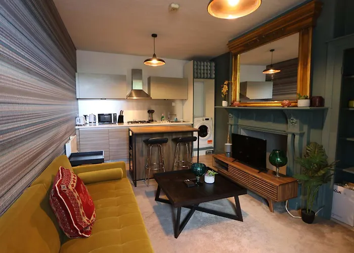 One Bedroom Ground Floor Flat In Clifton Village * Μπρίστολ